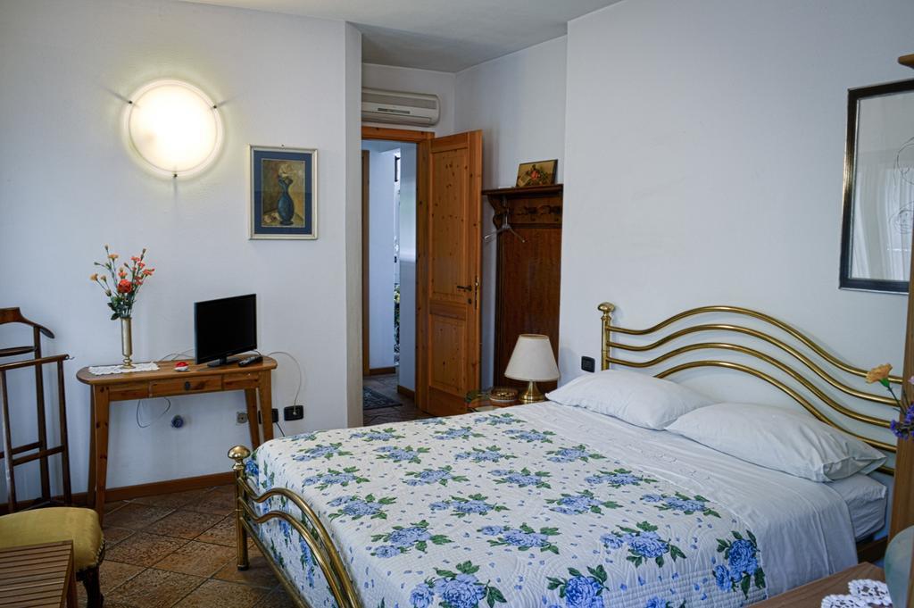 Bed & Breakfast Il Giardino Baricella Exterior photo